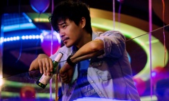 成年人观看视频
